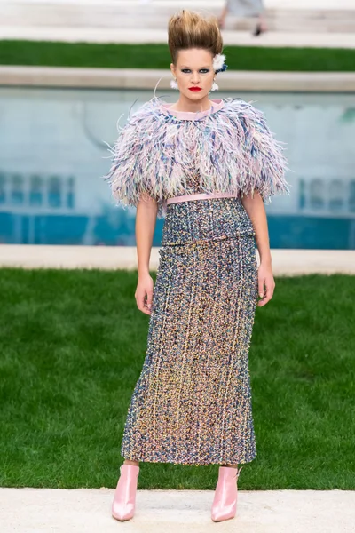 Look 3